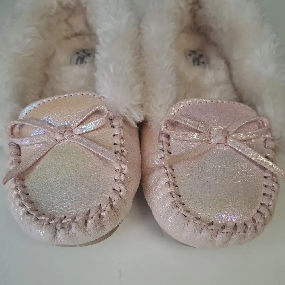 Pink Metallic Sparkle Moccasin Slippers fur lined
